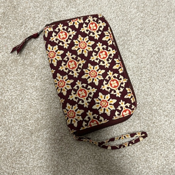 Vera Bradley wallet - Picture 1 of 3